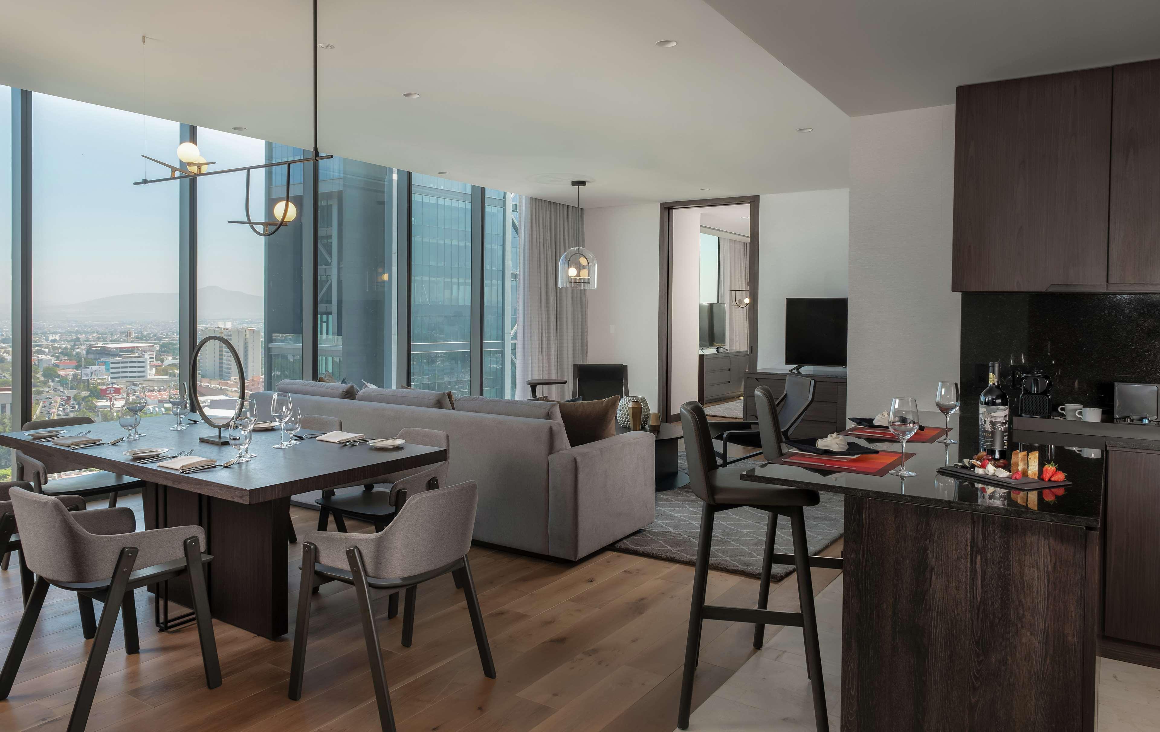 Hilton Guadalajara Midtown Hotel Екстериор снимка