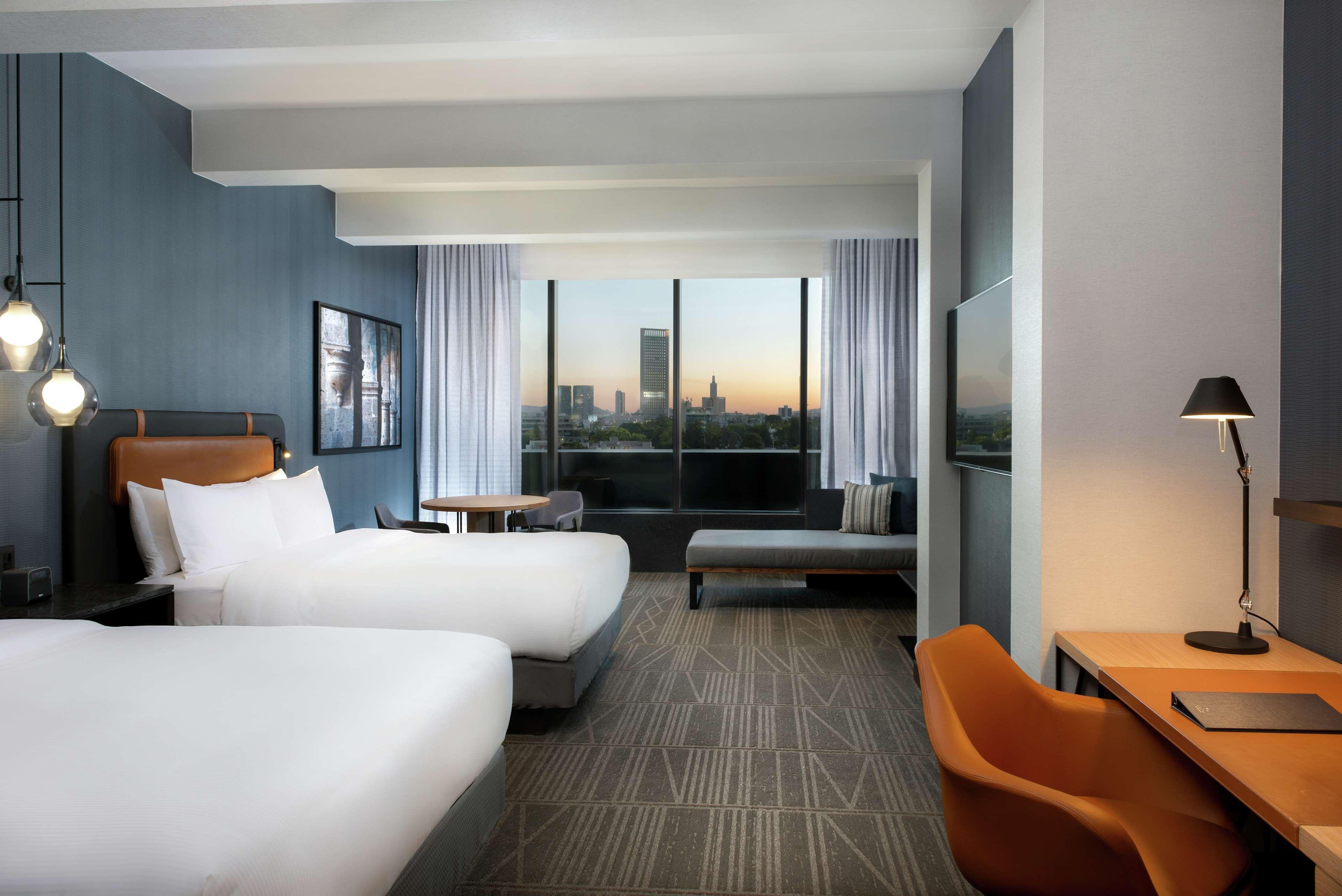 Hilton Guadalajara Midtown Hotel Екстериор снимка