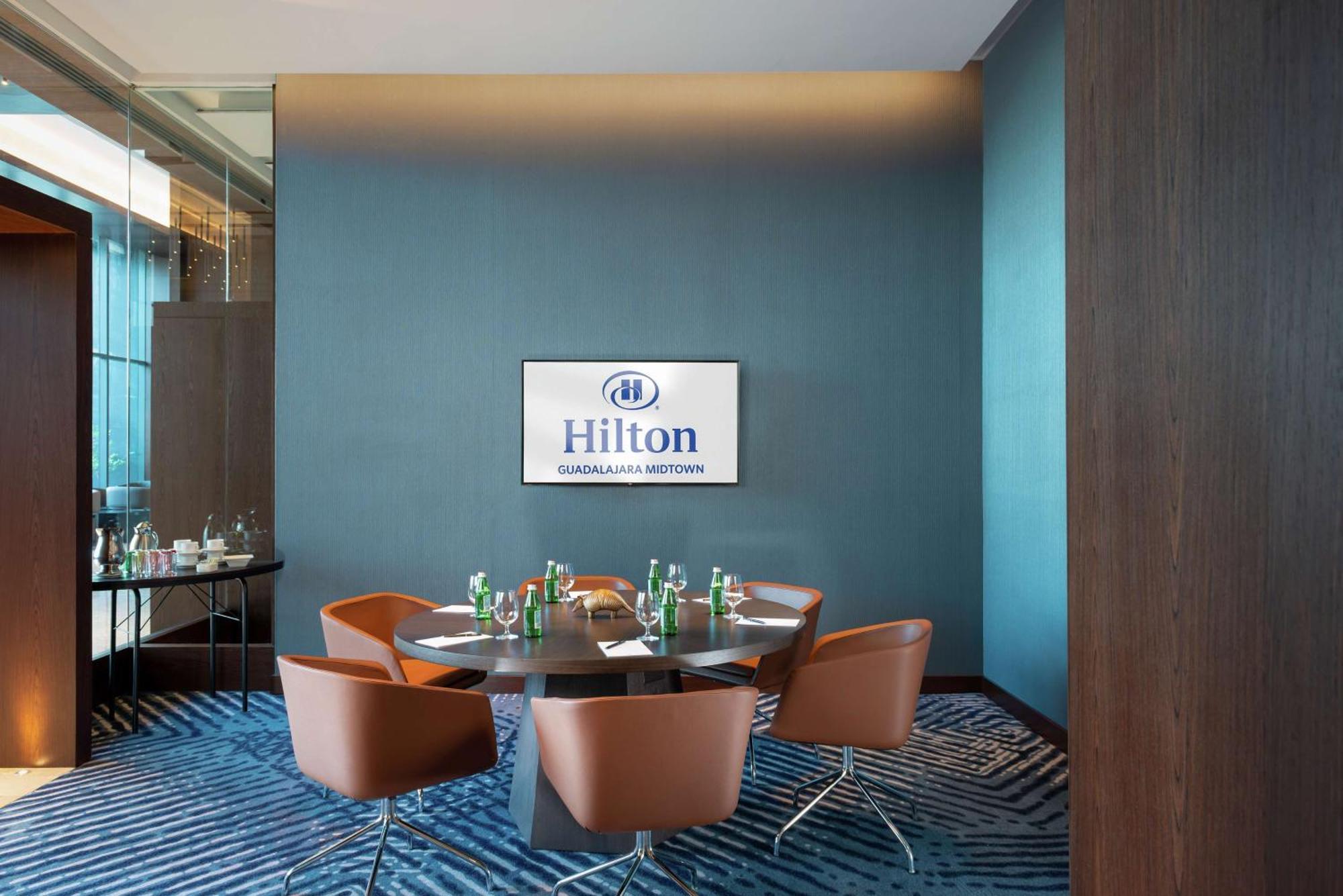 Hilton Guadalajara Midtown Hotel Екстериор снимка