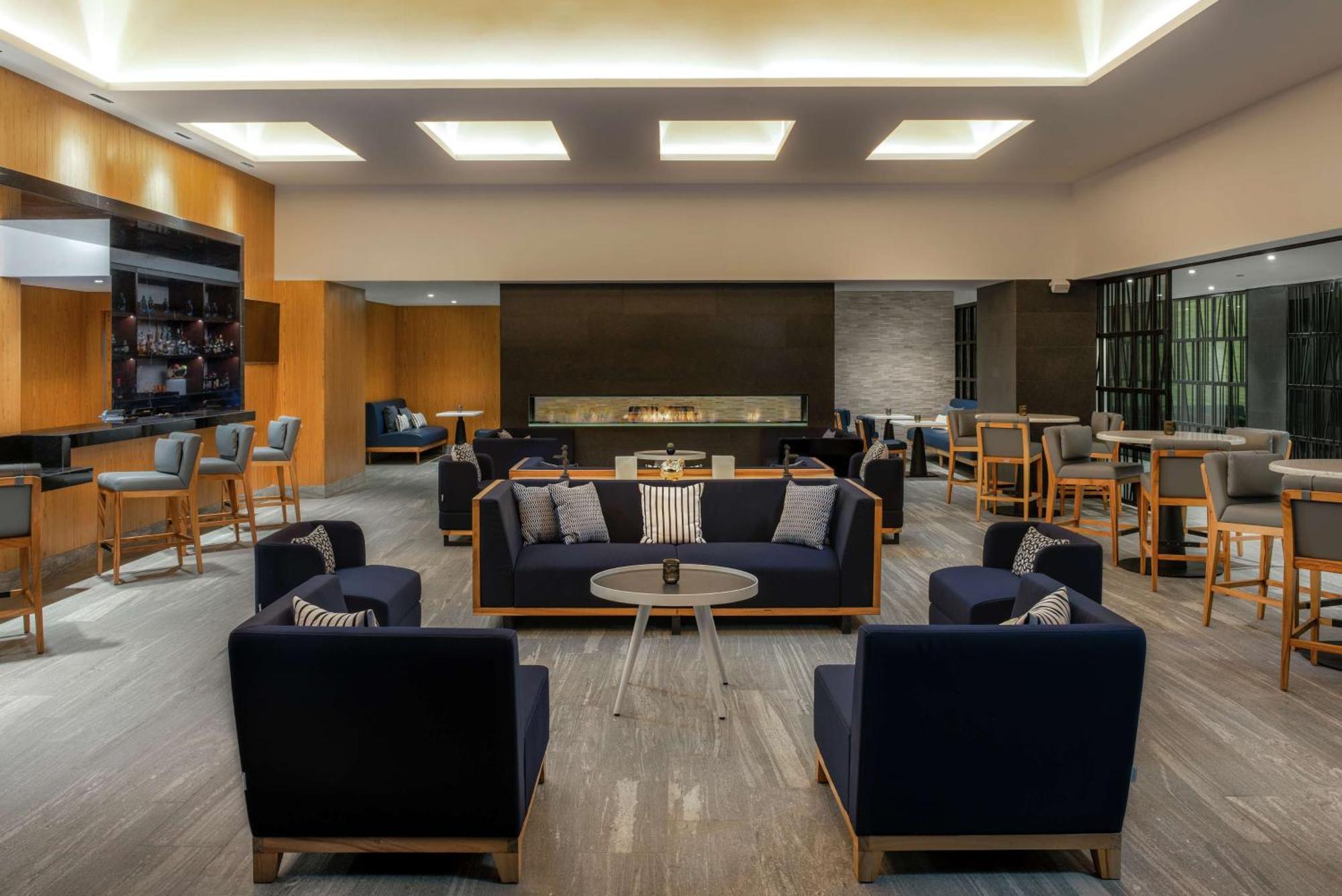 Hilton Guadalajara Midtown Hotel Екстериор снимка