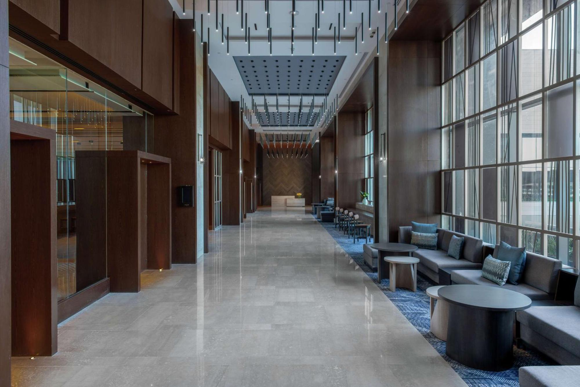 Hilton Guadalajara Midtown Hotel Екстериор снимка