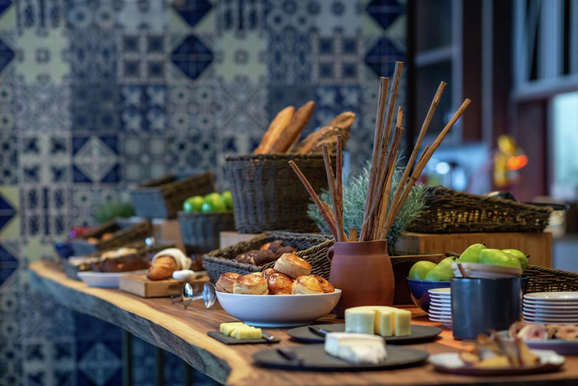 Hilton Guadalajara Midtown Hotel Екстериор снимка