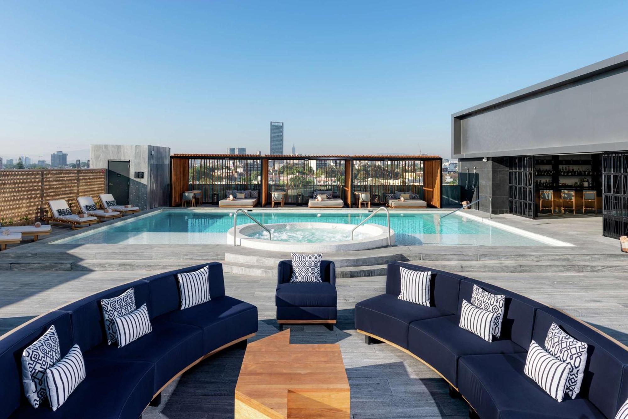 Hilton Guadalajara Midtown Hotel Екстериор снимка
